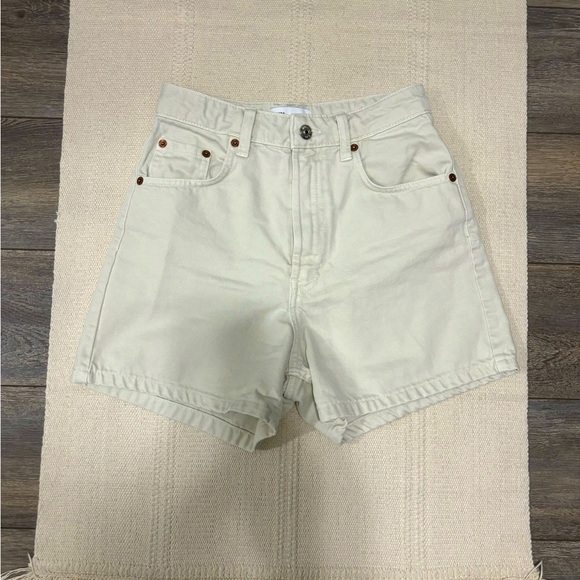 Zara Jean shorts - Picture 1 of 3